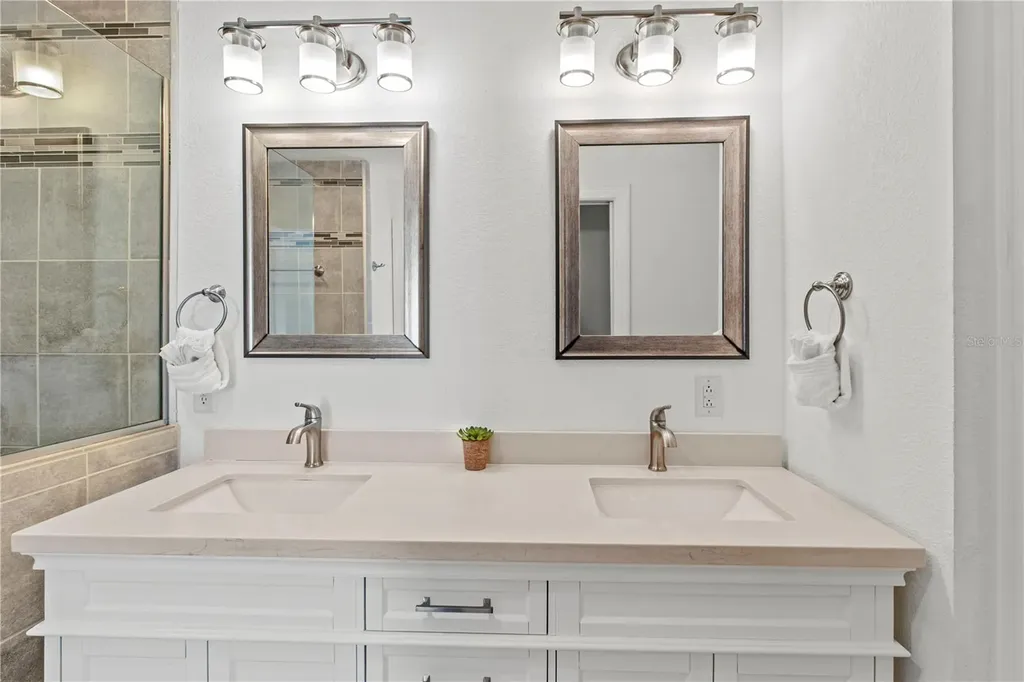 6250 Holmes Boulevard Holmes Beach FL 34217