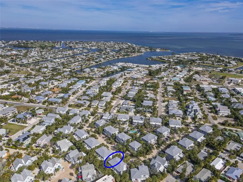 6250 Holmes Boulevard Holmes Beach FL 34217