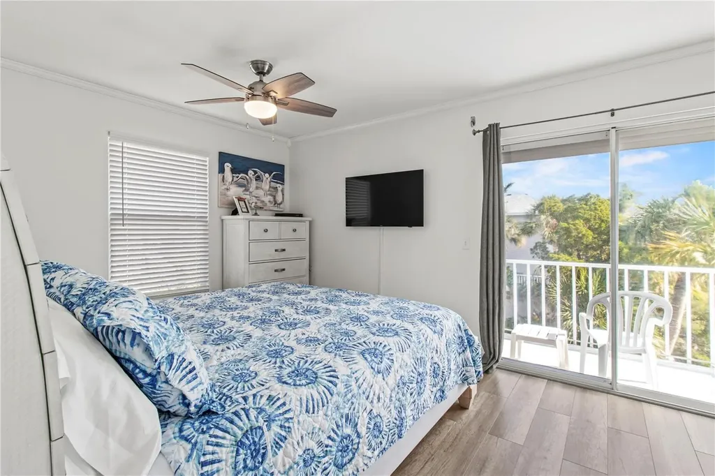 6250 Holmes Boulevard Holmes Beach FL 34217