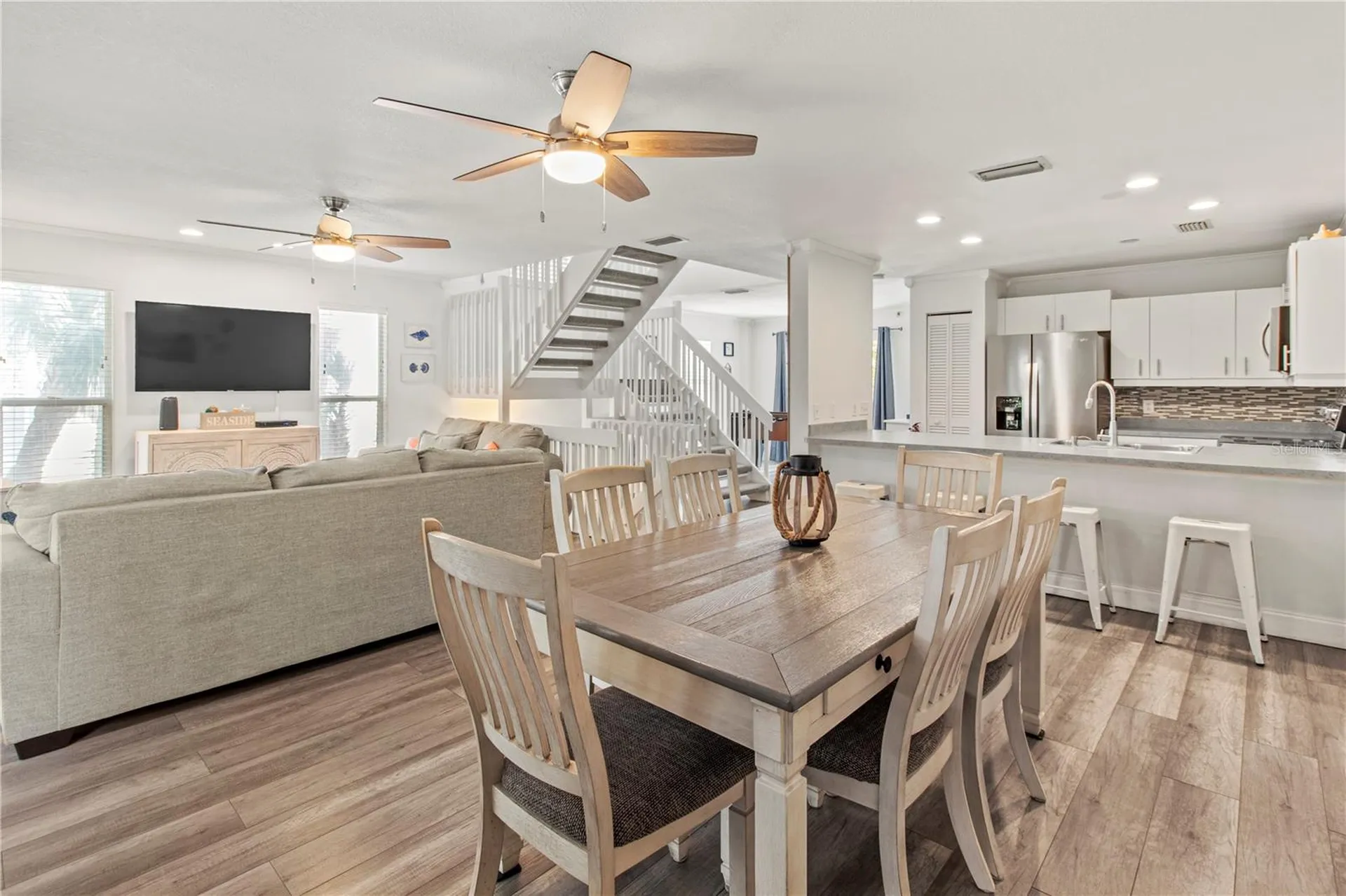 6250 Holmes Boulevard Holmes Beach FL 34217