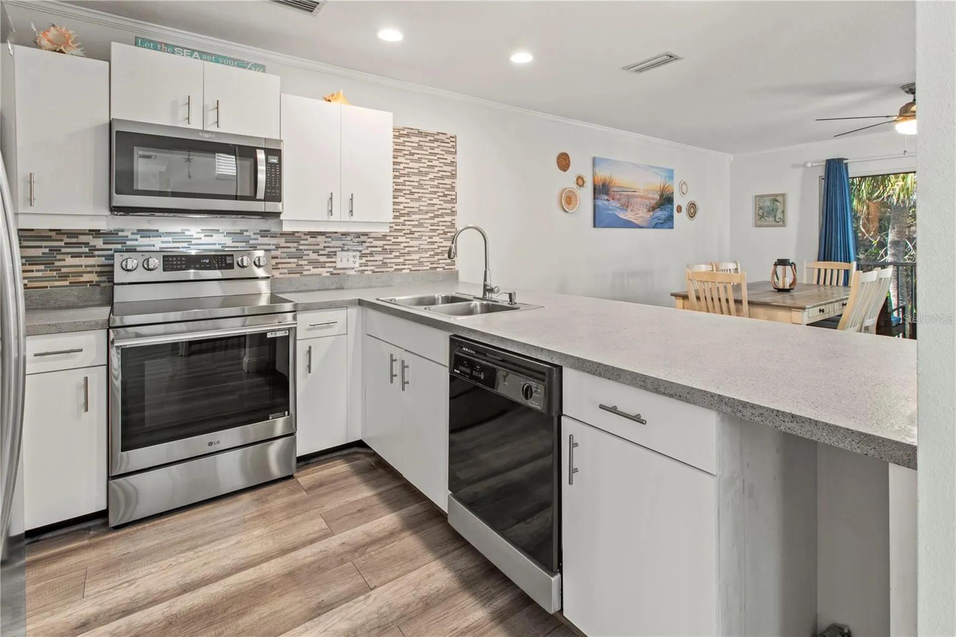 6250 Holmes Boulevard Holmes Beach FL 34217