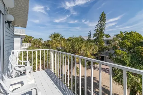 6250 Holmes Boulevard Holmes Beach FL 34217