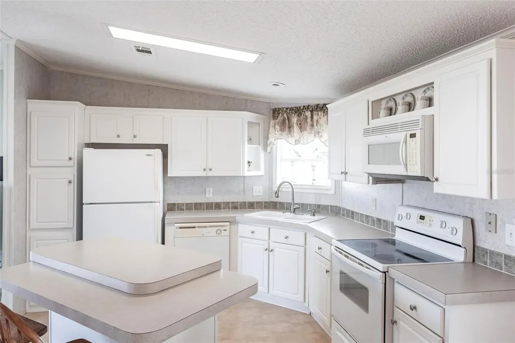 27 N Manatee Loop Punta Gorda FL 33950