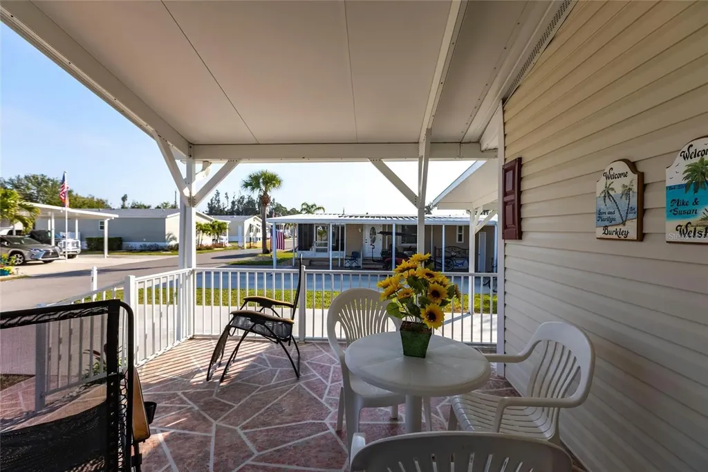 27 N Manatee Loop Punta Gorda FL 33950
