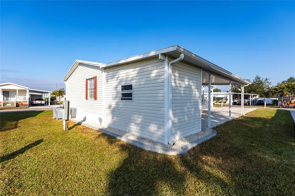 27 N Manatee Loop Punta Gorda FL 33950