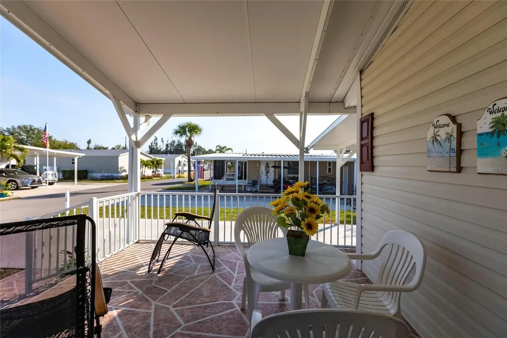 27 N Manatee Loop Punta Gorda FL 33950