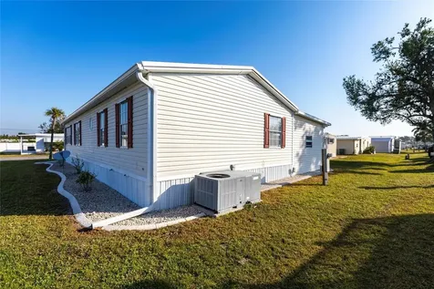 27 N Manatee Loop Punta Gorda FL 33950