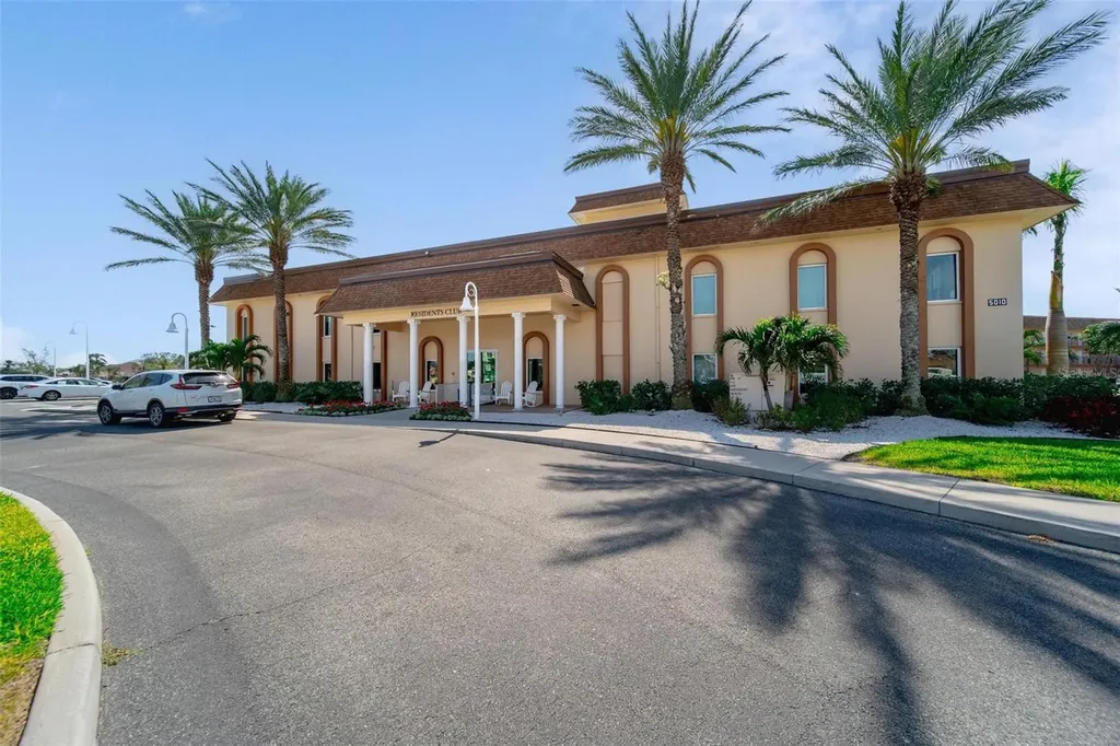 5020 Brittany Drive S St Petersburg FL 33715
