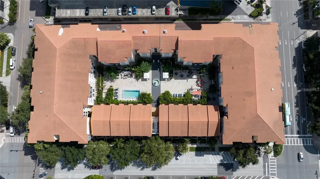 200 4th Avenue S St Petersburg FL 33701
