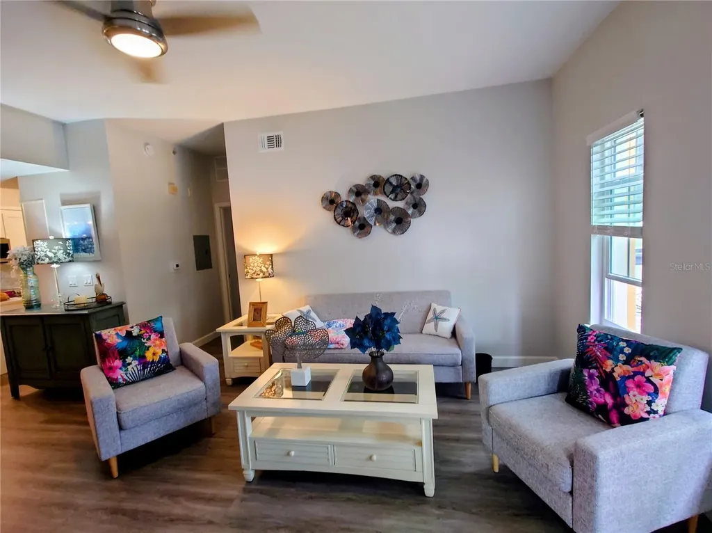 200 4th Avenue S St Petersburg FL 33701