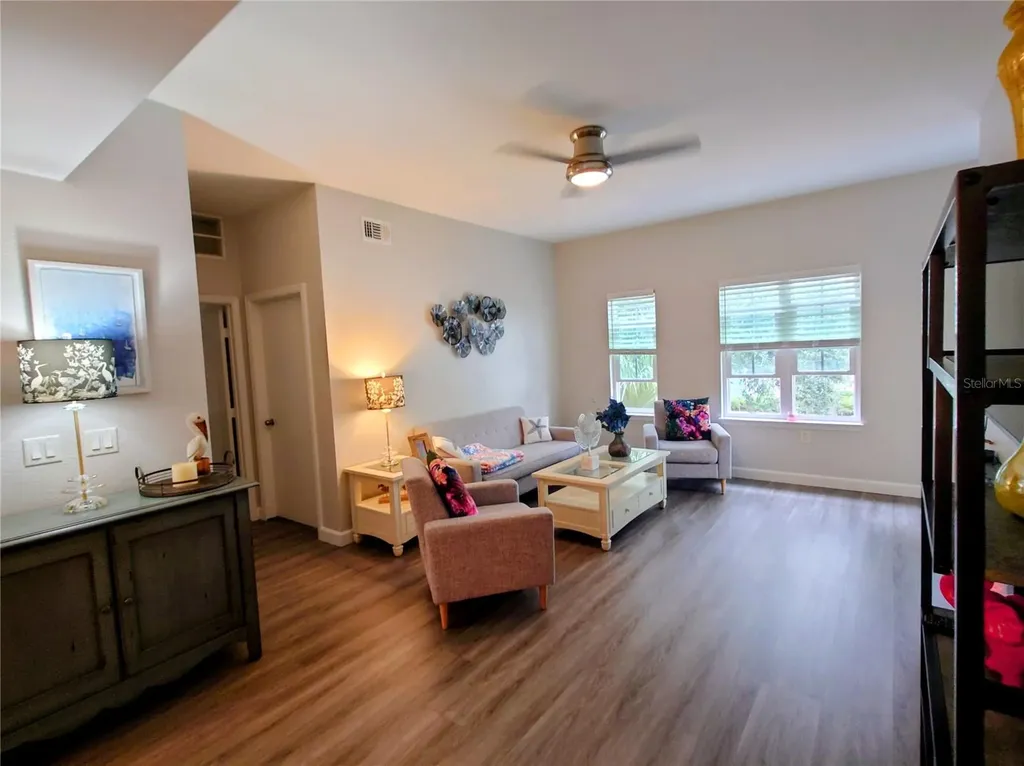 200 4th Avenue S St Petersburg FL 33701