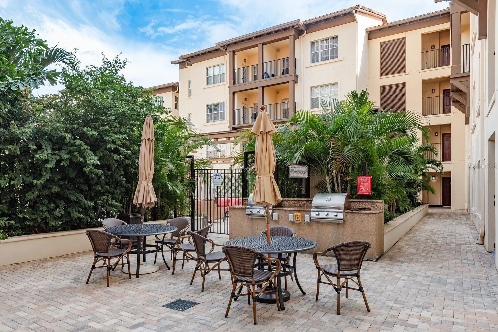 200 4th Avenue S St Petersburg FL 33701