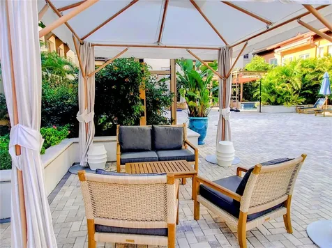 200 4th Avenue S St Petersburg FL 33701