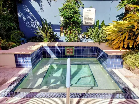 200 4th Avenue S St Petersburg FL 33701