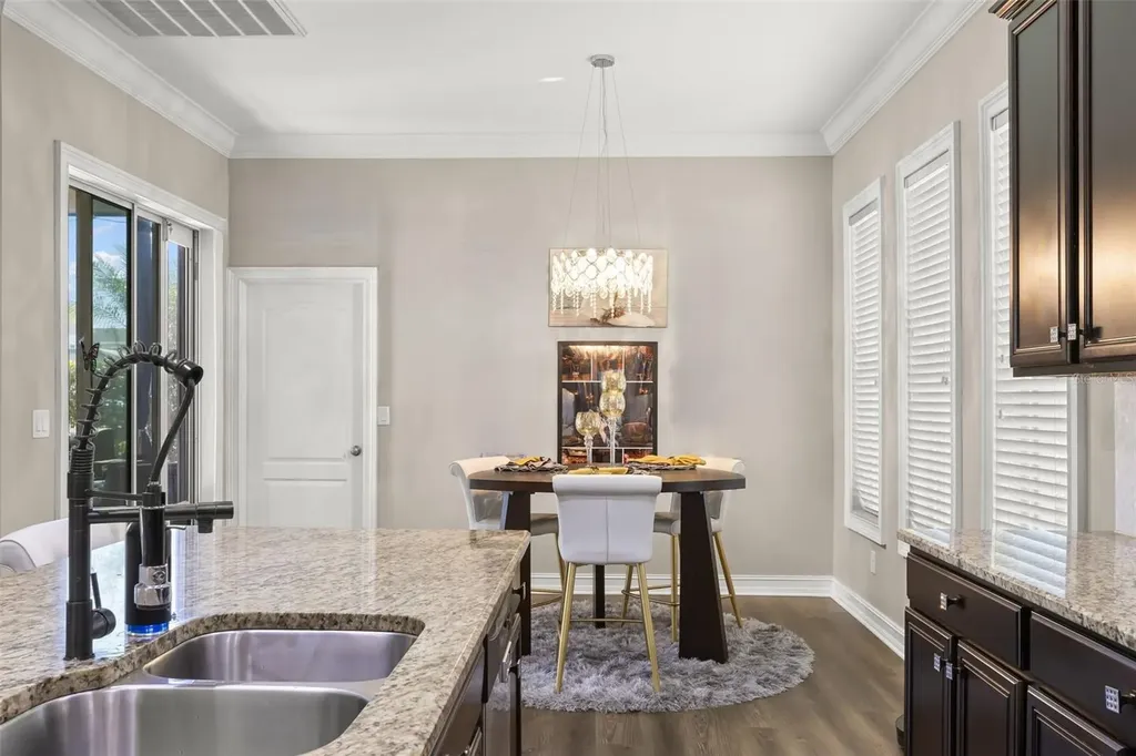 5906 Fishhawk Crossing Boulevard Lithia FL 33547