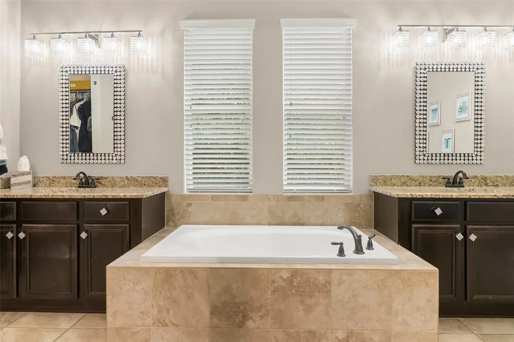 5906 Fishhawk Crossing Boulevard Lithia FL 33547