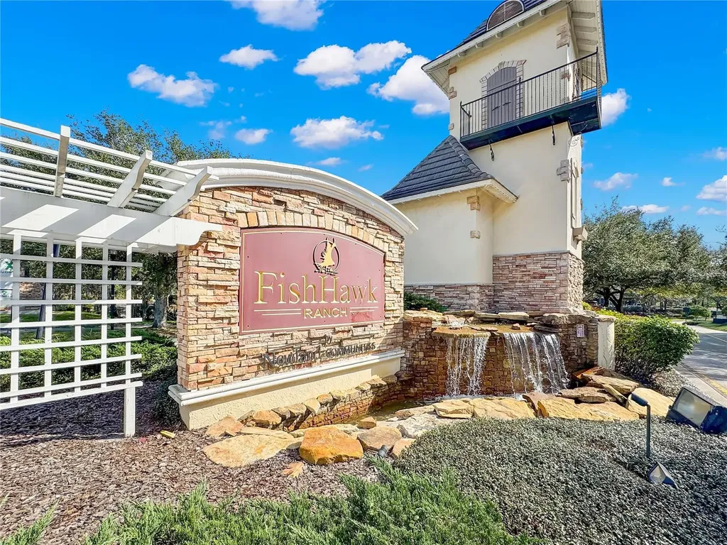 5906 Fishhawk Crossing Boulevard Lithia FL 33547