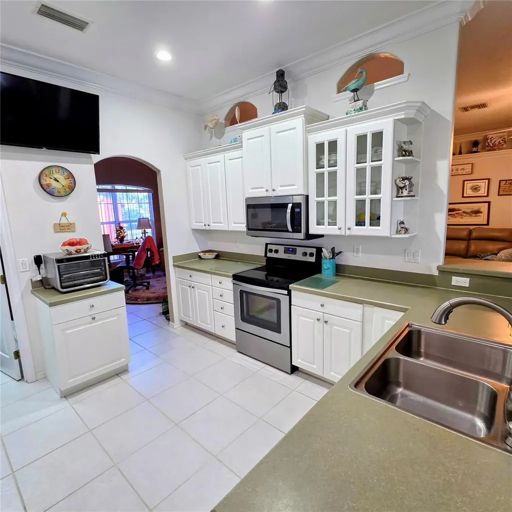 16 Meadowlake Circle S Lake Placid FL 33852