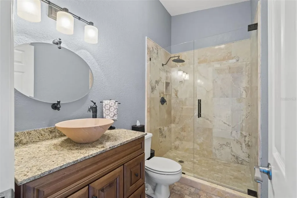 637 Pinellas Bayway S St Petersburg FL 33715