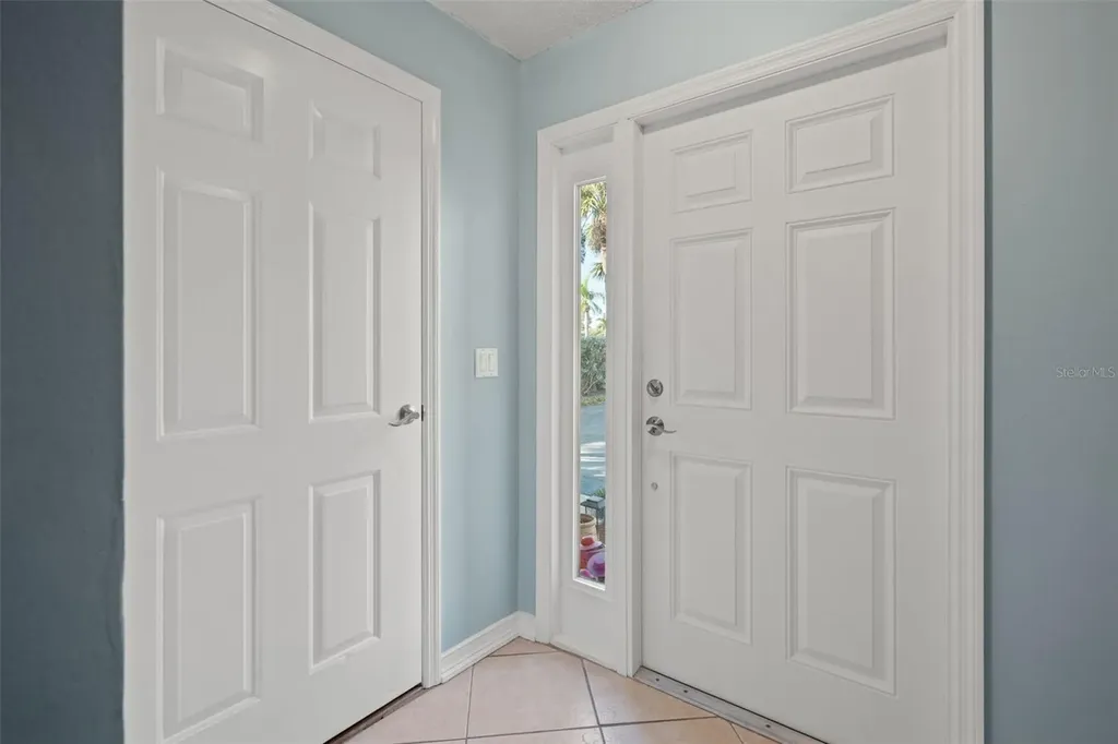 637 Pinellas Bayway S St Petersburg FL 33715