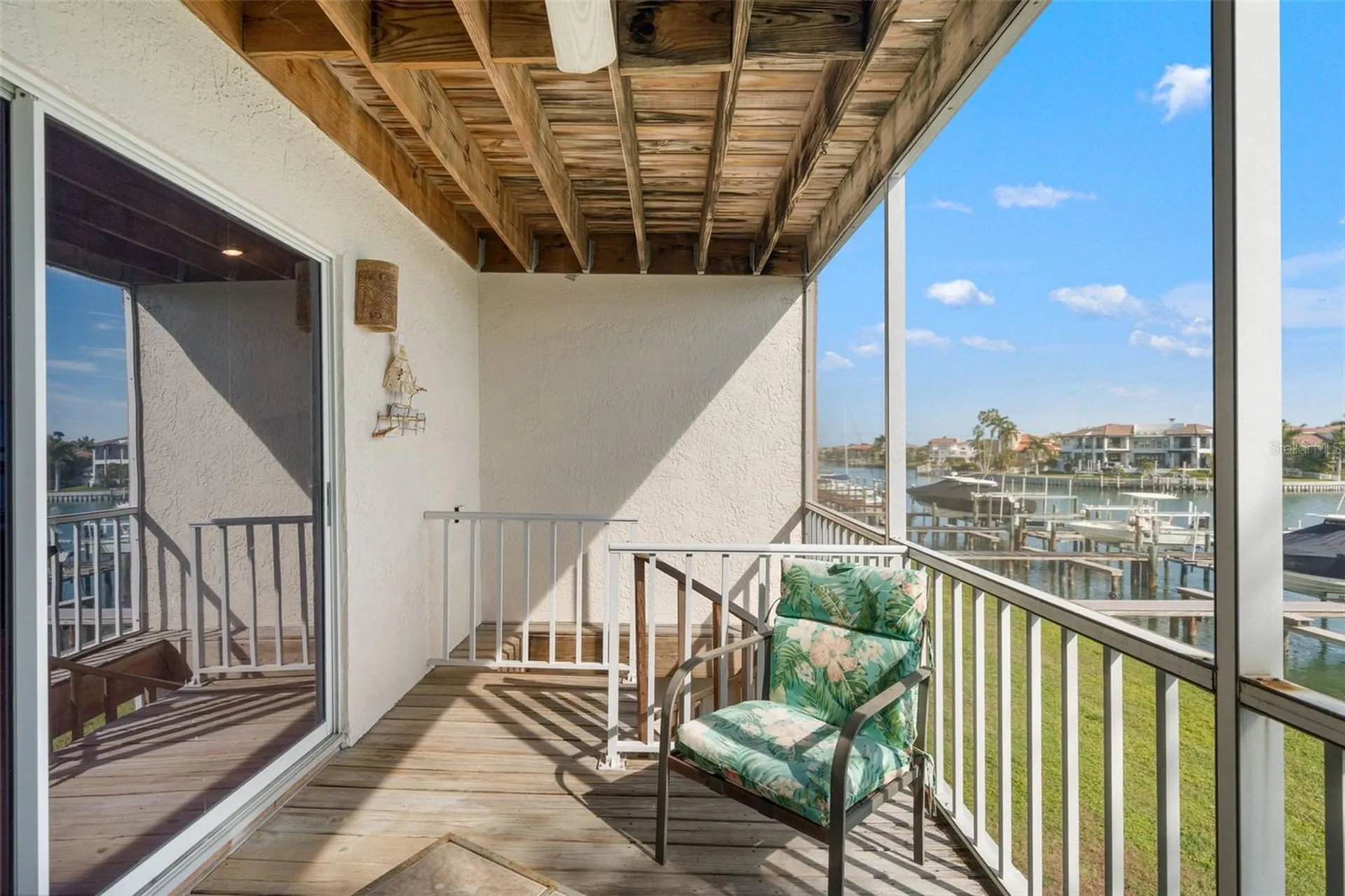 637 Pinellas Bayway S St Petersburg FL 33715
