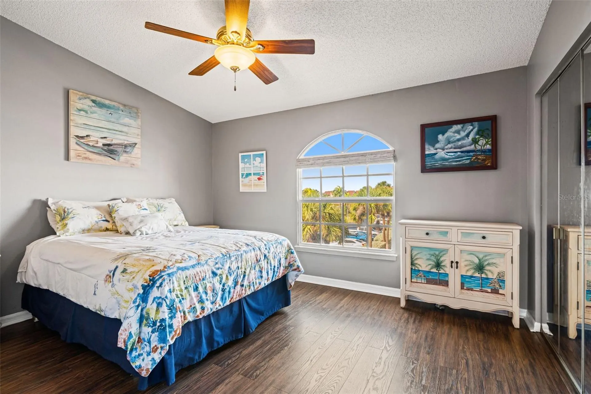 637 Pinellas Bayway S St Petersburg FL 33715