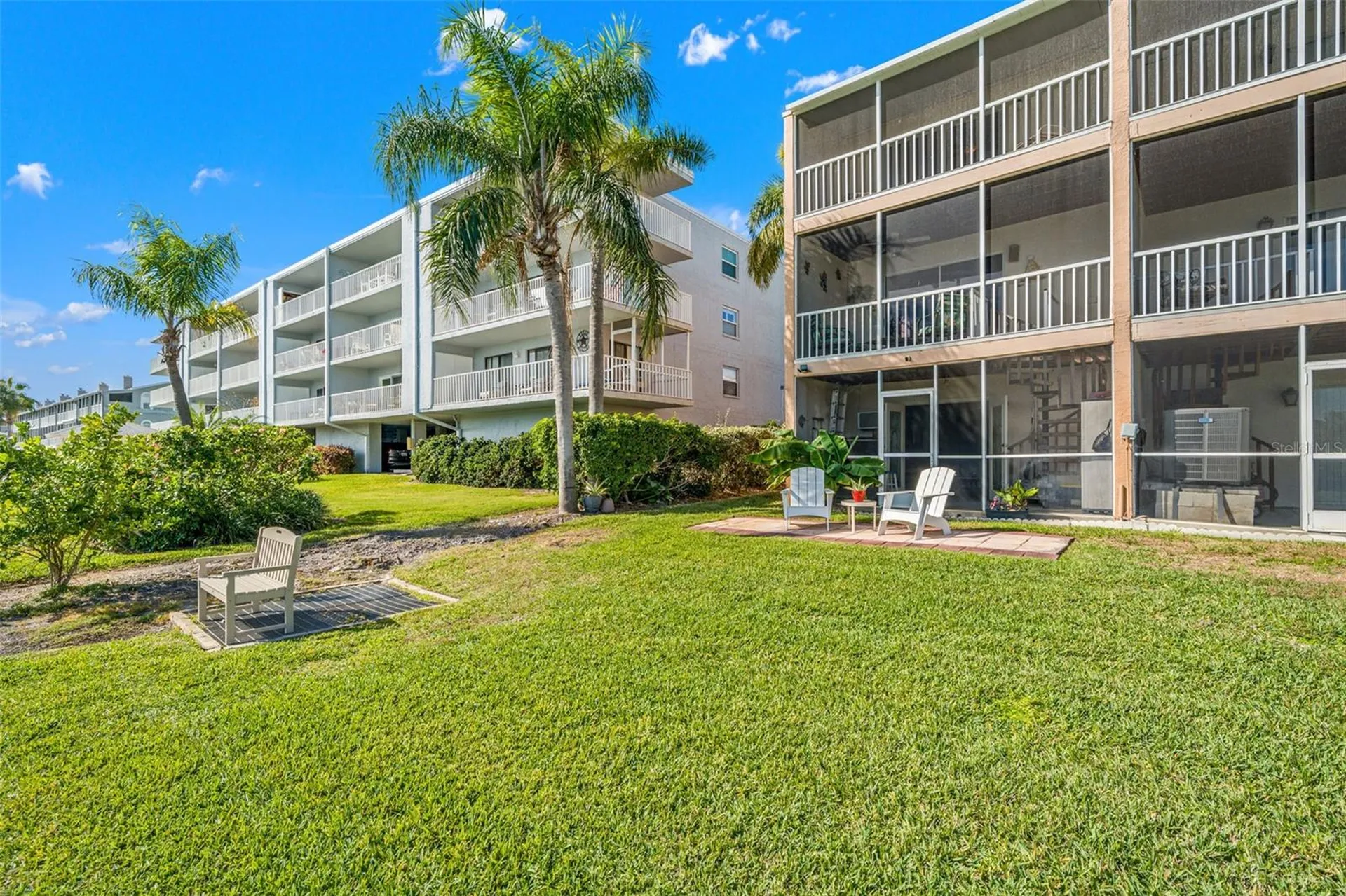 637 Pinellas Bayway S St Petersburg FL 33715