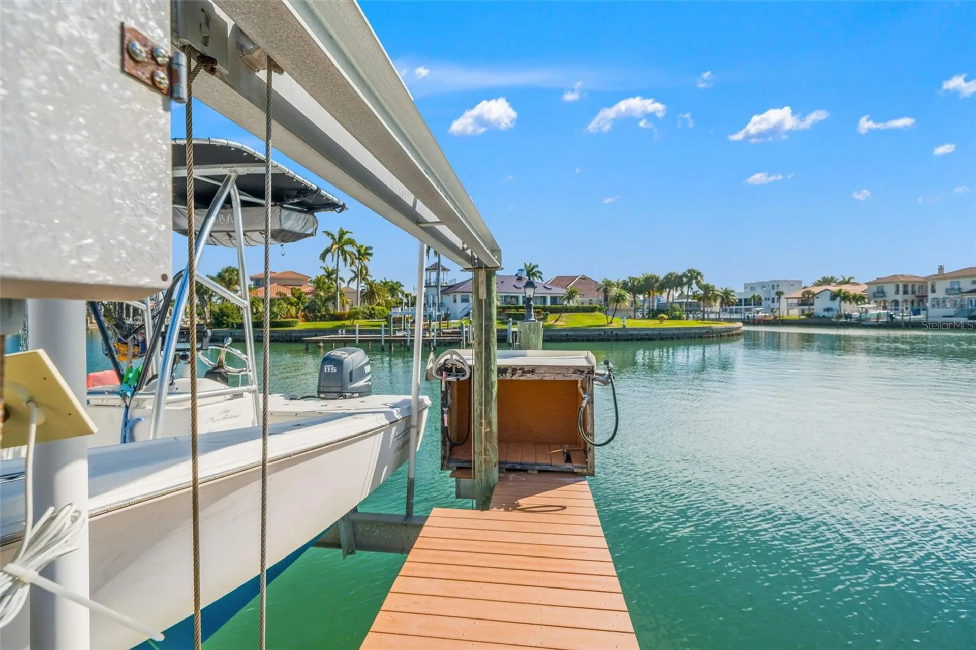 637 Pinellas Bayway S St Petersburg FL 33715