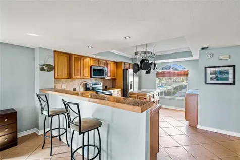 637 Pinellas Bayway S St Petersburg FL 33715