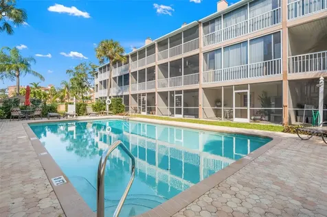 637 Pinellas Bayway S St Petersburg FL 33715