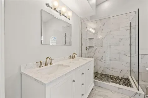 637 Pinellas Bayway S St Petersburg FL 33715