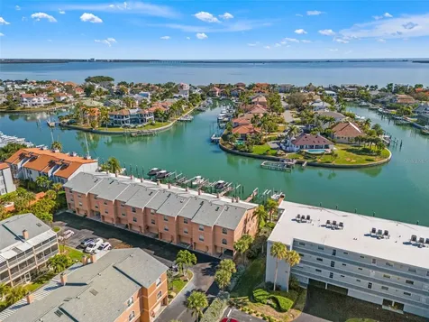637 Pinellas Bayway S St Petersburg FL 33715
