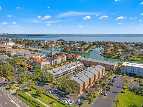 637 Pinellas Bayway S St Petersburg FL 33715