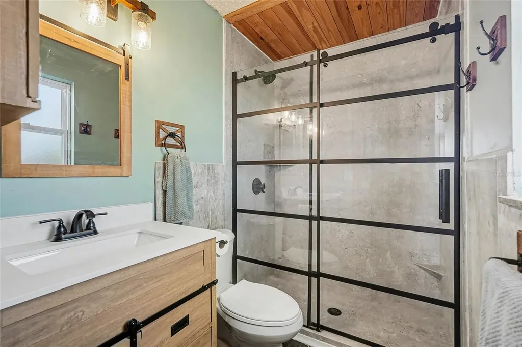 557 Flame Tree Drive Apollo Beach FL 33572