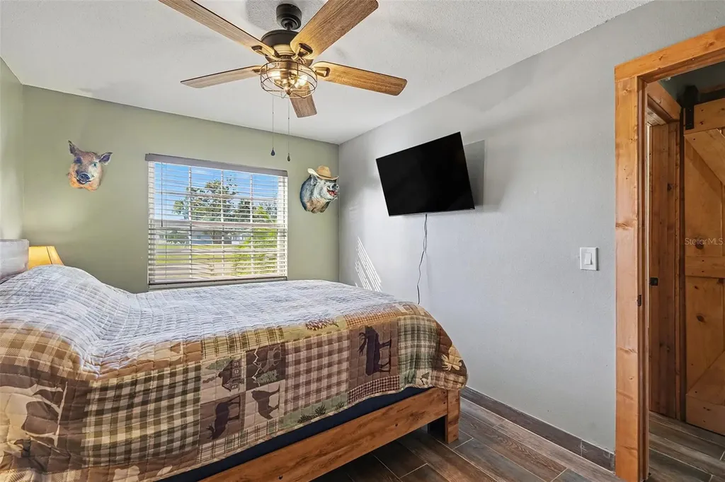 557 Flame Tree Drive Apollo Beach FL 33572