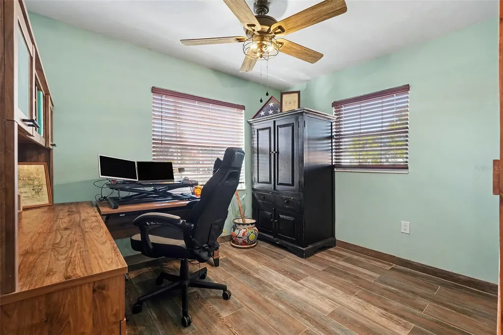 557 Flame Tree Drive Apollo Beach FL 33572
