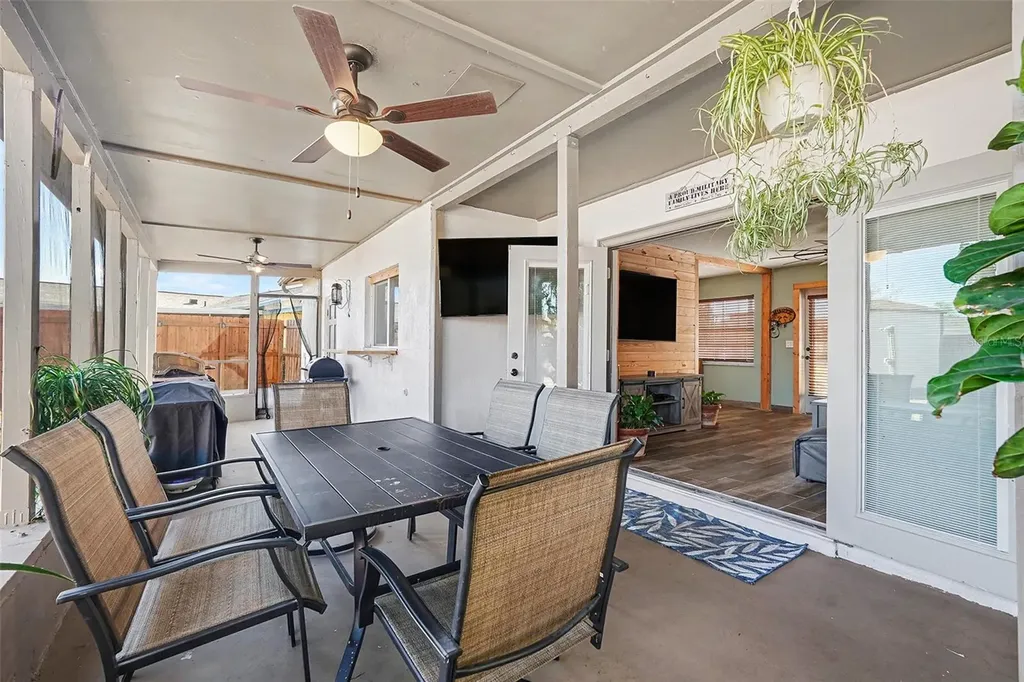 557 Flame Tree Drive Apollo Beach FL 33572