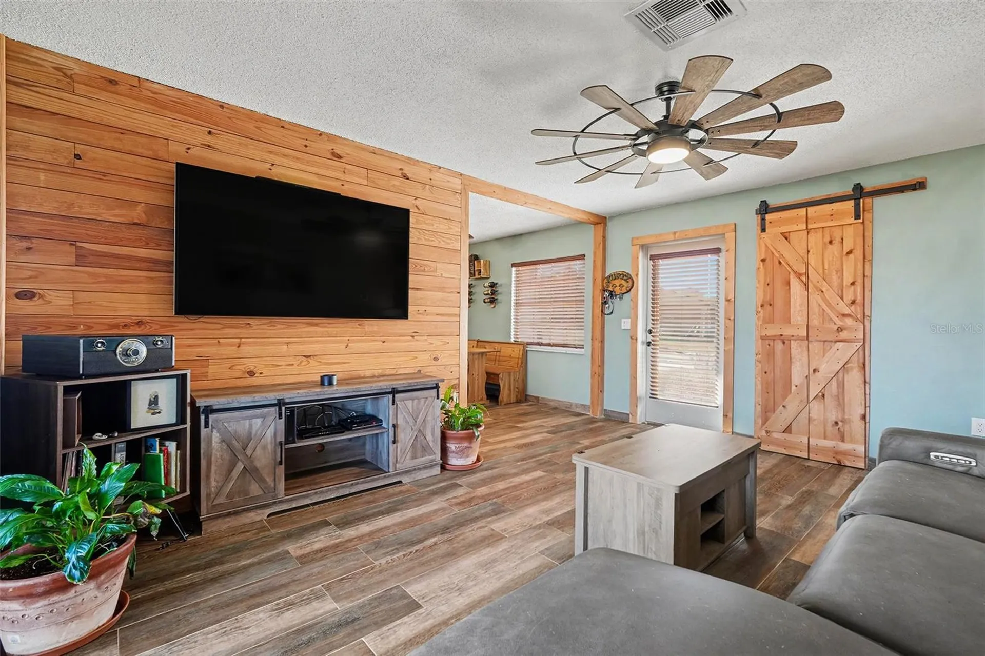 557 Flame Tree Drive Apollo Beach FL 33572