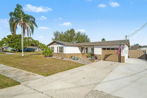557 Flame Tree Drive Apollo Beach FL 33572