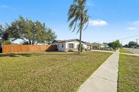 557 Flame Tree Drive Apollo Beach FL 33572