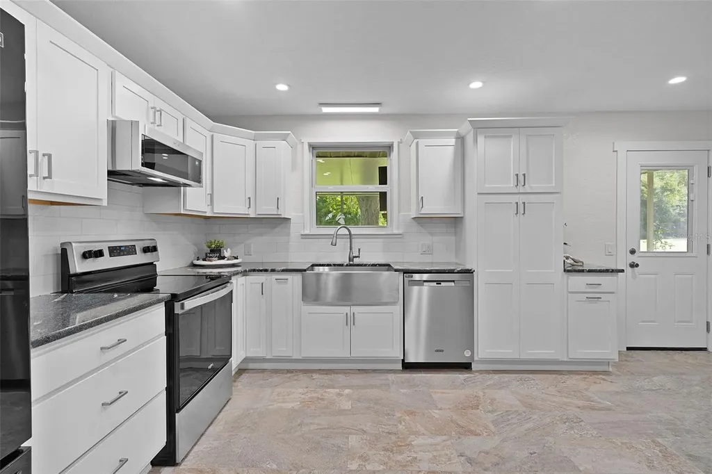 14635 SE 28th Court Summerfield FL 34491