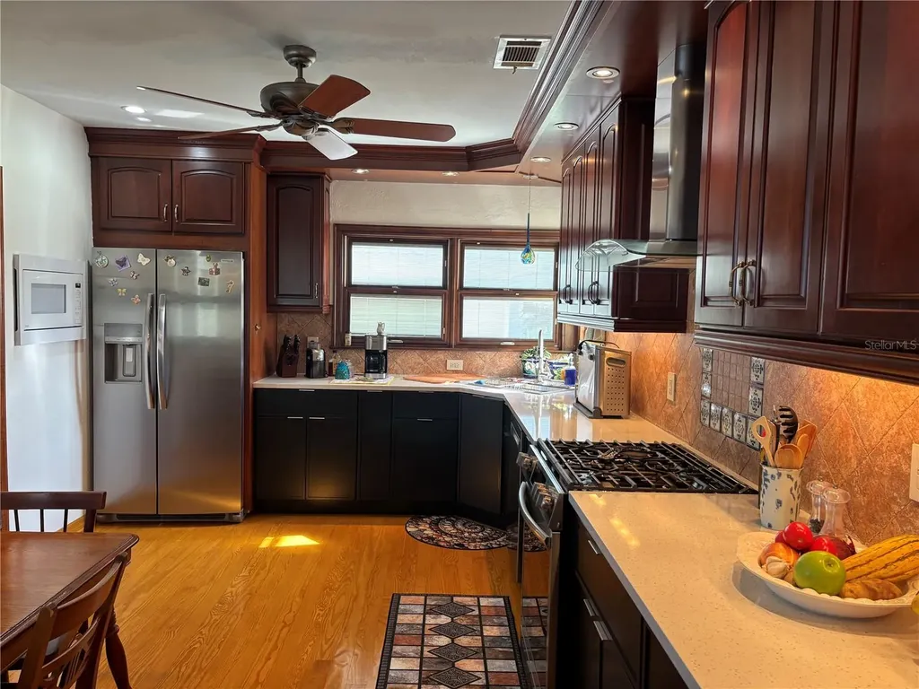 173 Devon Drive Clearwater Beach FL 33767