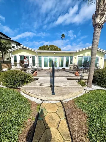 173 Devon Drive Clearwater Beach FL 33767
