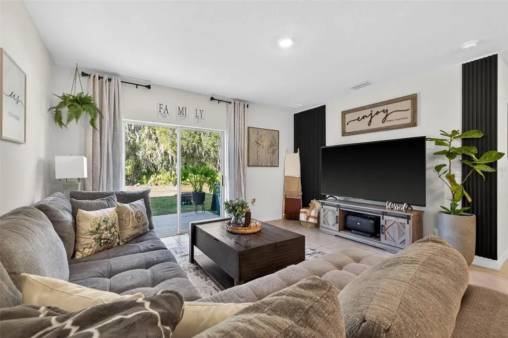 17012 Oval Rum Drive Wimauma FL 33598