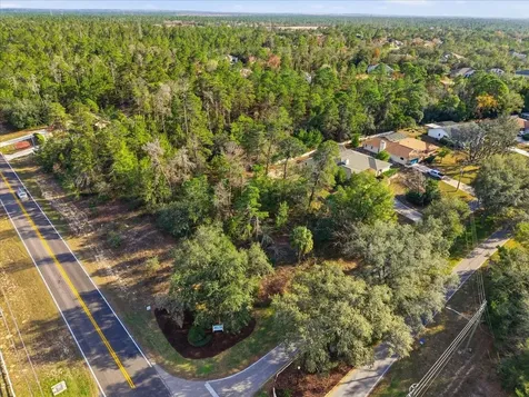118 Oak Village Boulevard Homosassa FL 34446