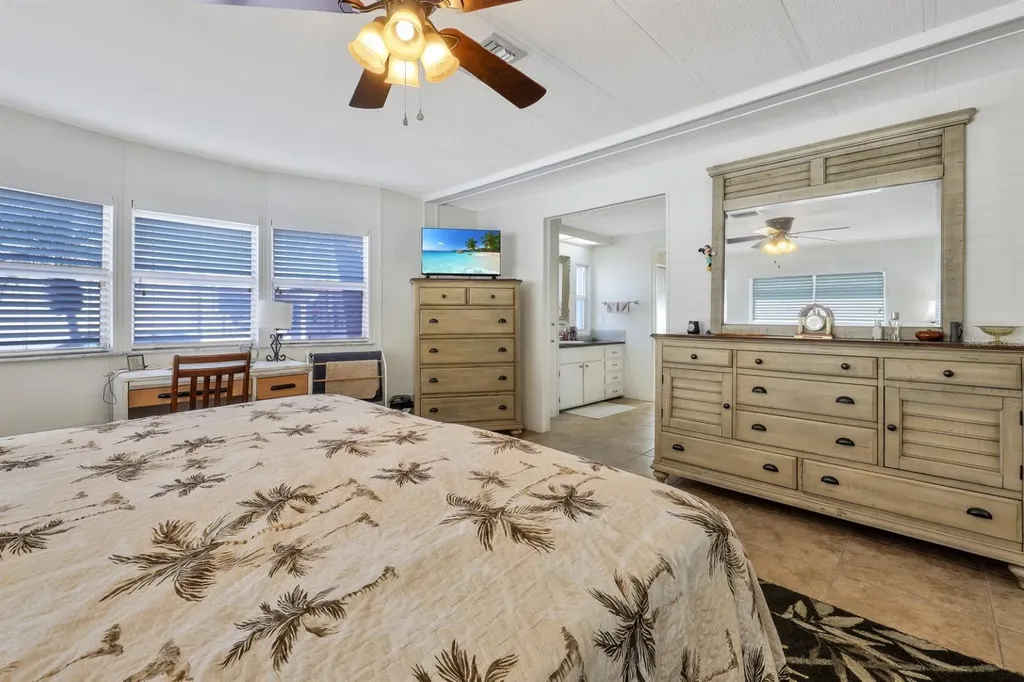 2100 Kings Highway Port Charlotte FL 33980