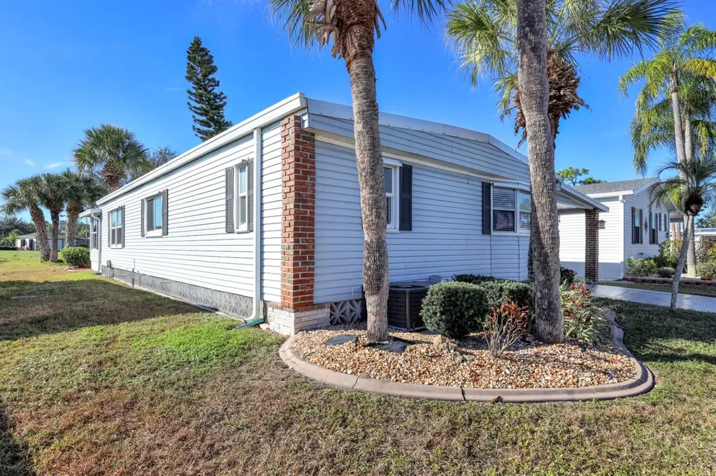 2100 Kings Highway Port Charlotte FL 33980