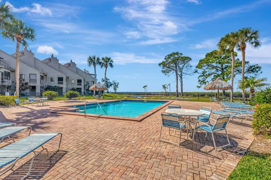 341 Windrush Loop Tarpon Springs FL 34689