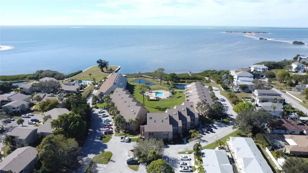 341 Windrush Loop Tarpon Springs FL 34689