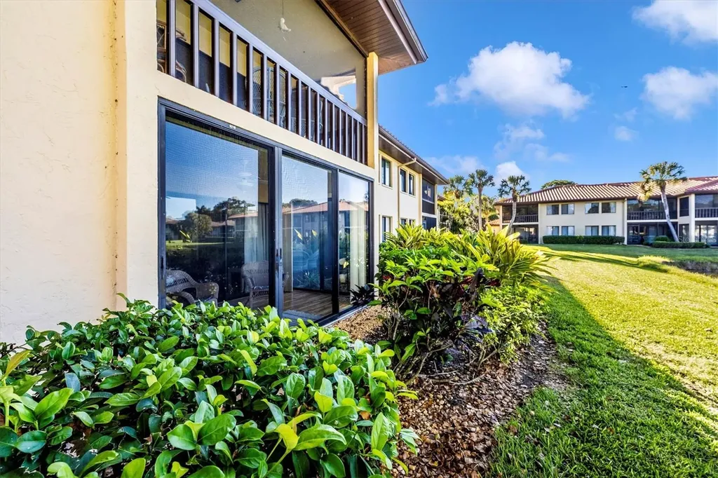 5219 Lake Village Drive Sarasota FL 34235